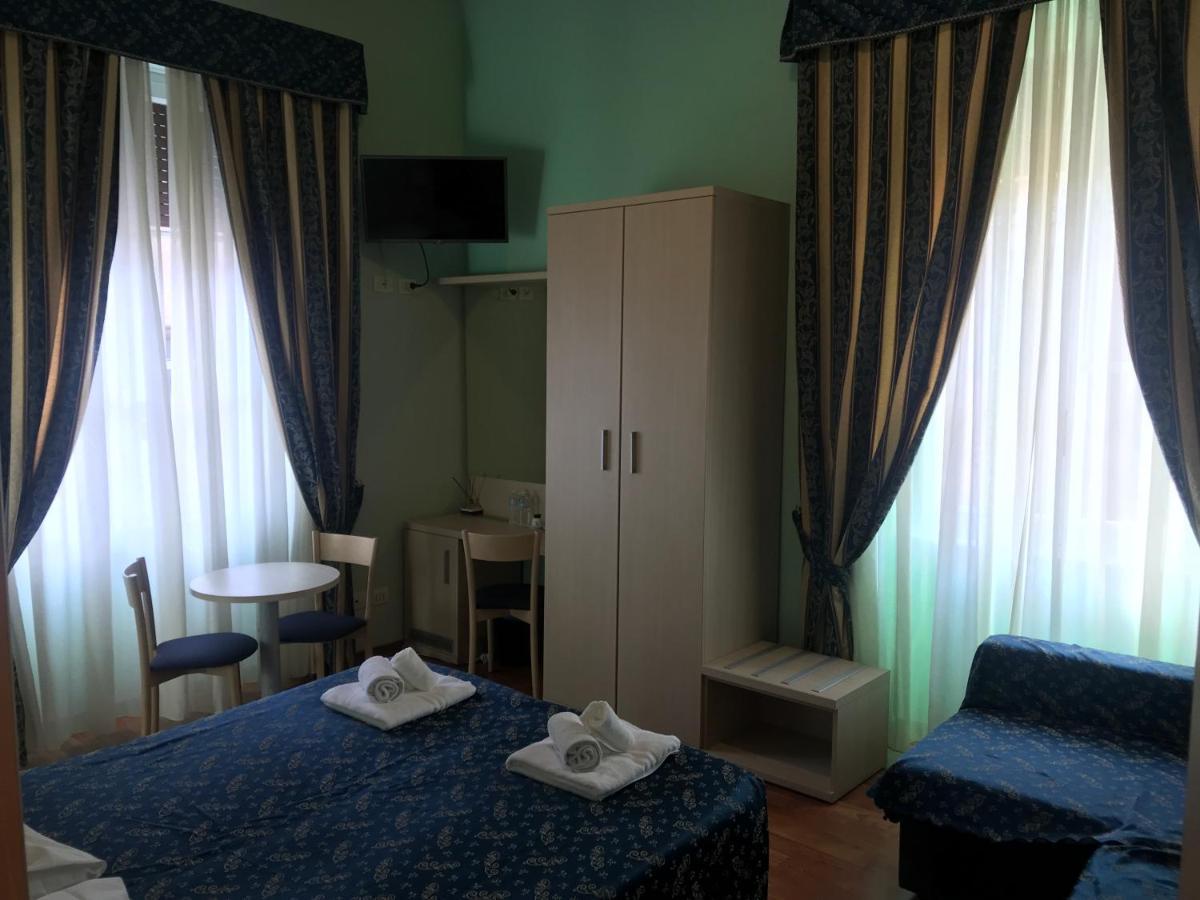 21 Aprile Accommodation Рим Экстерьер фото